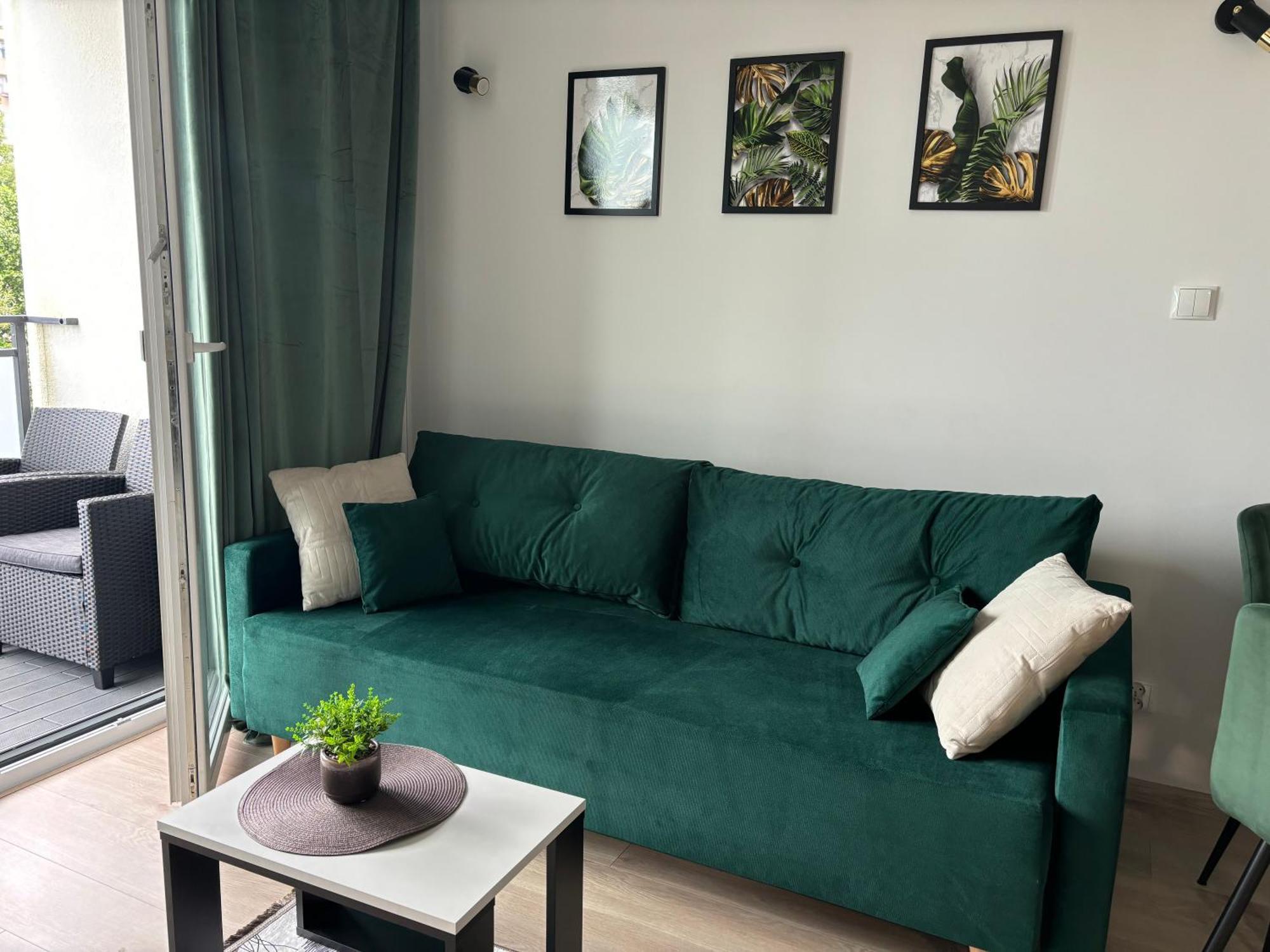 Apartment Green With Private Bike Storage 斯维诺乌伊希切 外观 照片