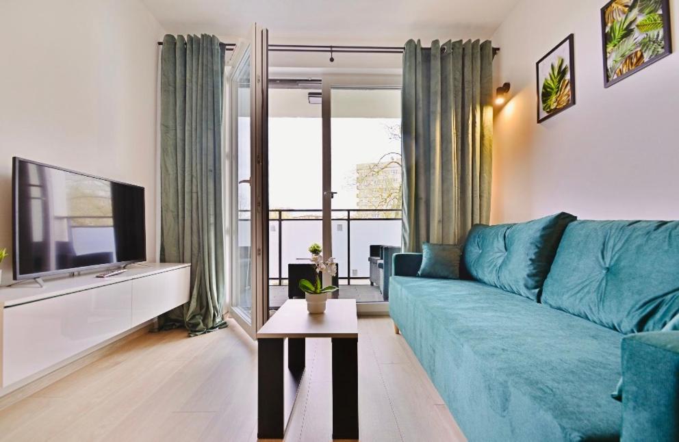 Apartment Green With Private Bike Storage 斯维诺乌伊希切 外观 照片